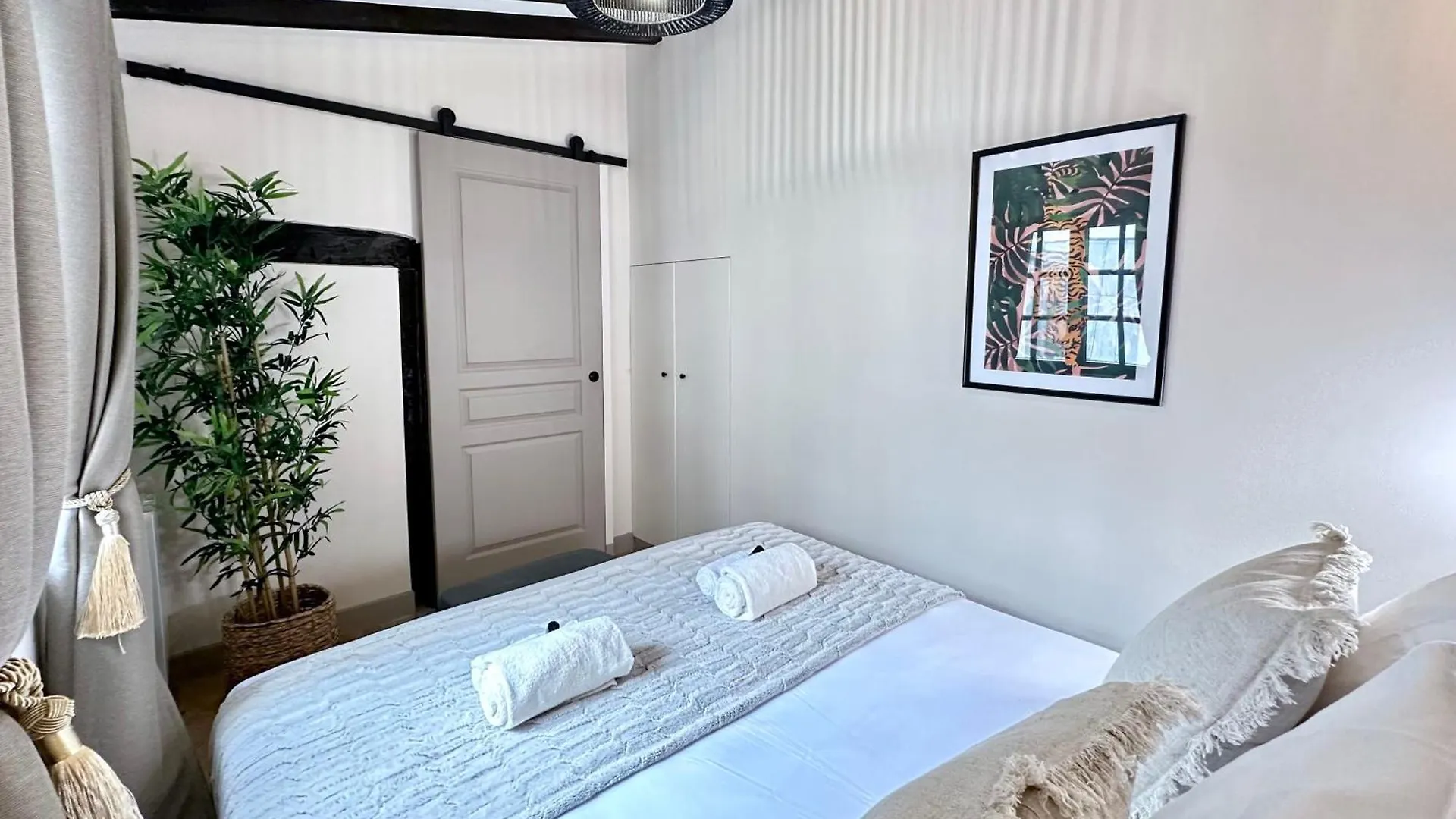 Le Marais' Finest Luxurious * פריז